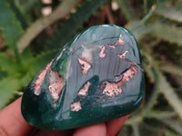 Polished Emerald Mtorolite Free Forms x 35 From Mutorashanga, Zimbabwe