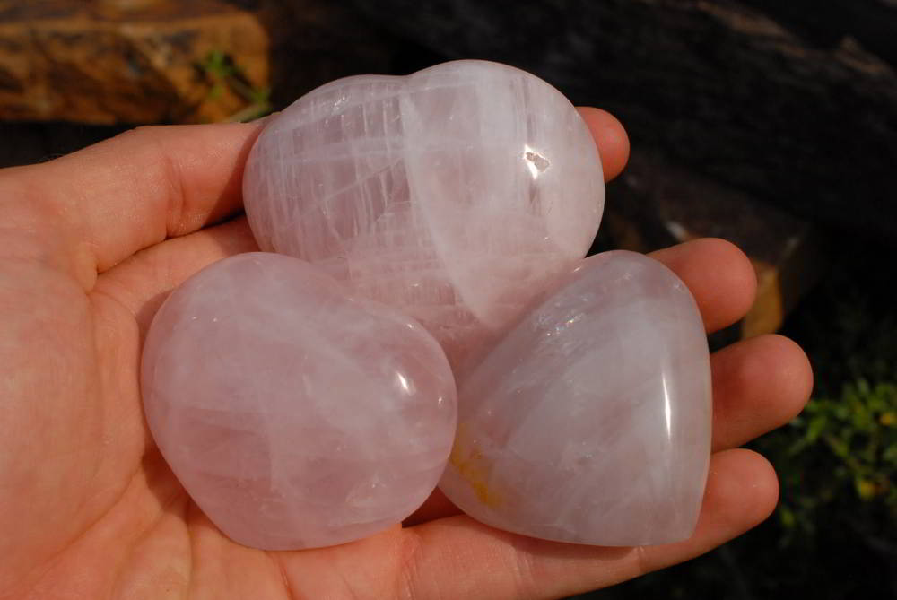 Coeur en quartz rose de Madagascar (réf cqr9)